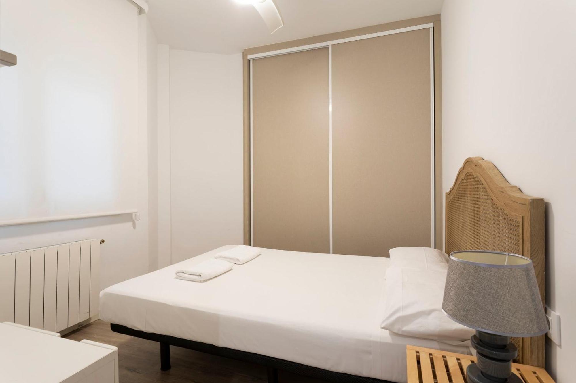 Cozy Apartment Near Fira Gran Via With Ac L'Hospitalet de Llobregat Buitenkant foto