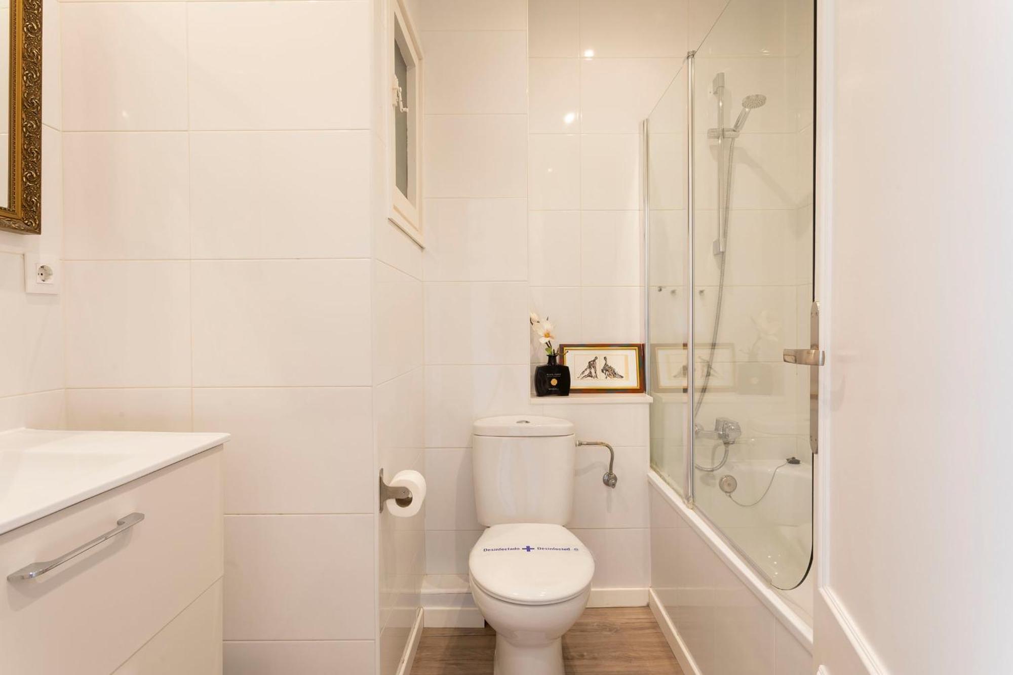 Cozy Apartment Near Fira Gran Via With Ac L'Hospitalet de Llobregat Buitenkant foto
