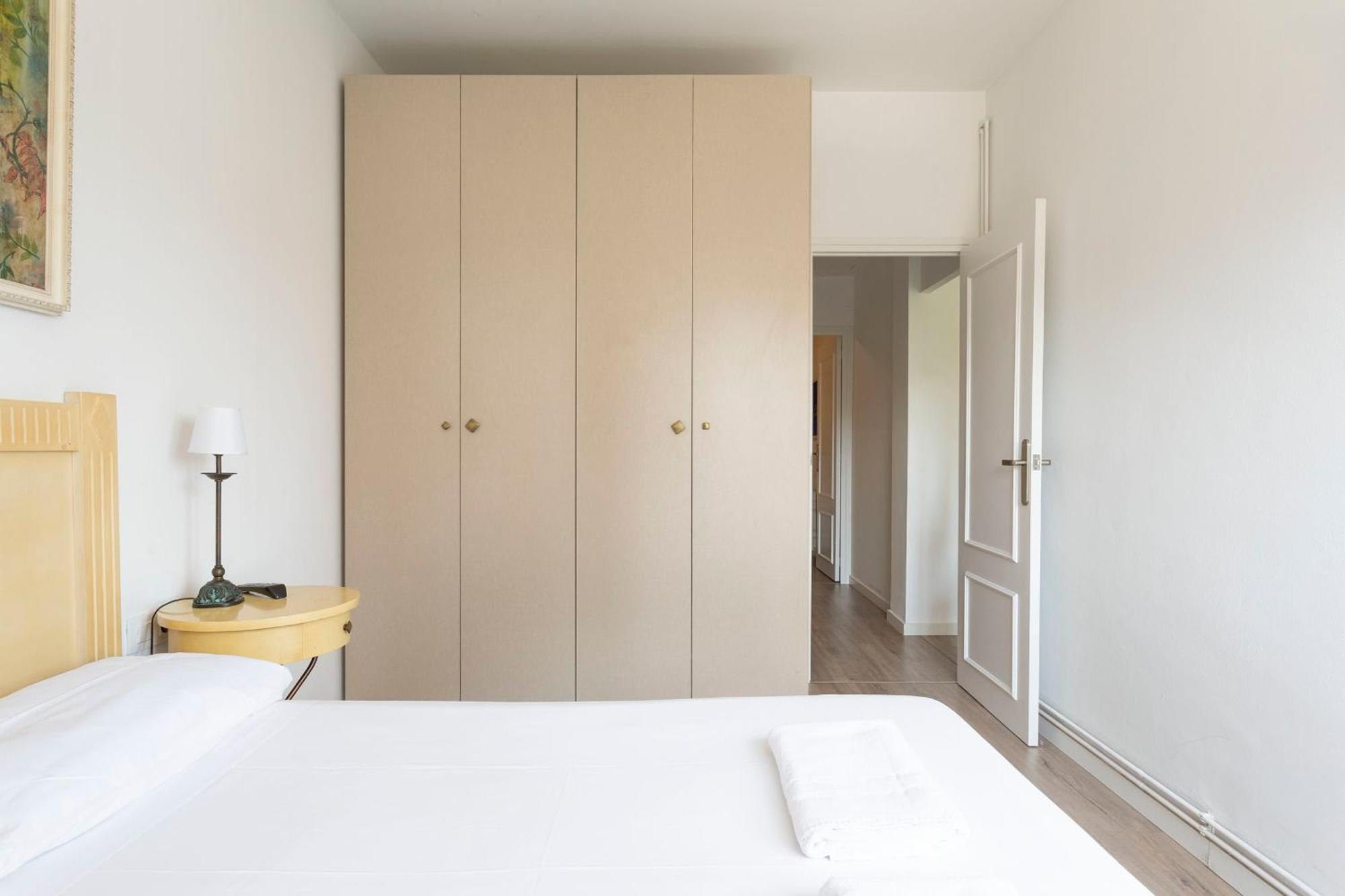 Cozy Apartment Near Fira Gran Via With Ac L'Hospitalet de Llobregat Buitenkant foto