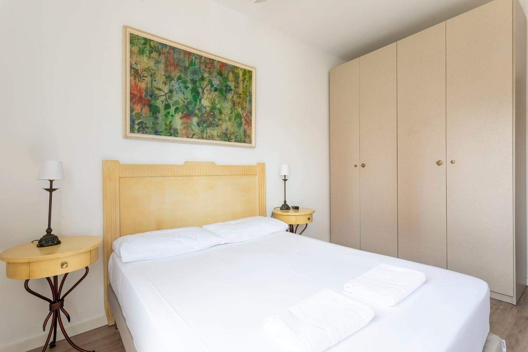 Cozy Apartment Near Fira Gran Via With Ac L'Hospitalet de Llobregat Buitenkant foto
