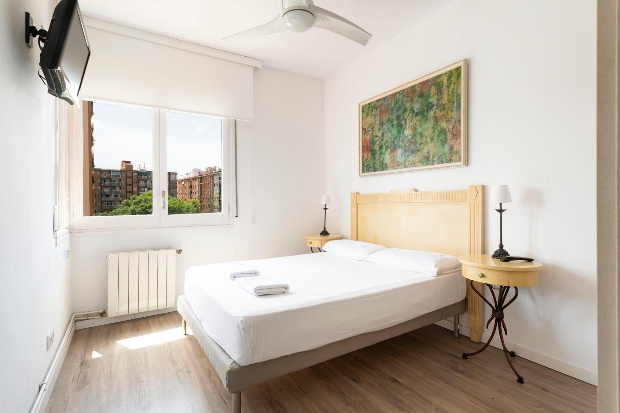 Cozy Apartment Near Fira Gran Via With Ac L'Hospitalet de Llobregat Buitenkant foto