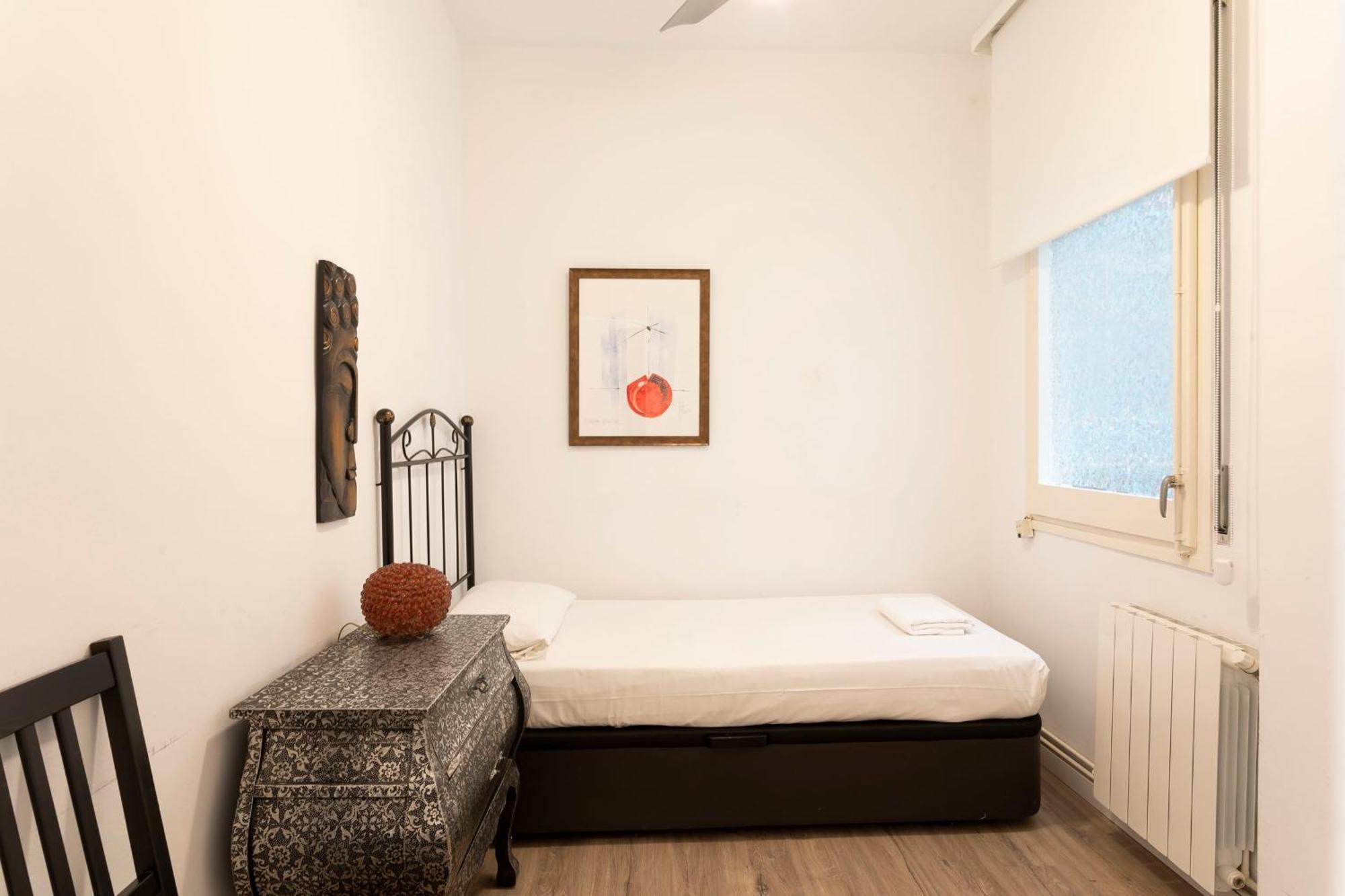 Cozy Apartment Near Fira Gran Via With Ac L'Hospitalet de Llobregat Buitenkant foto