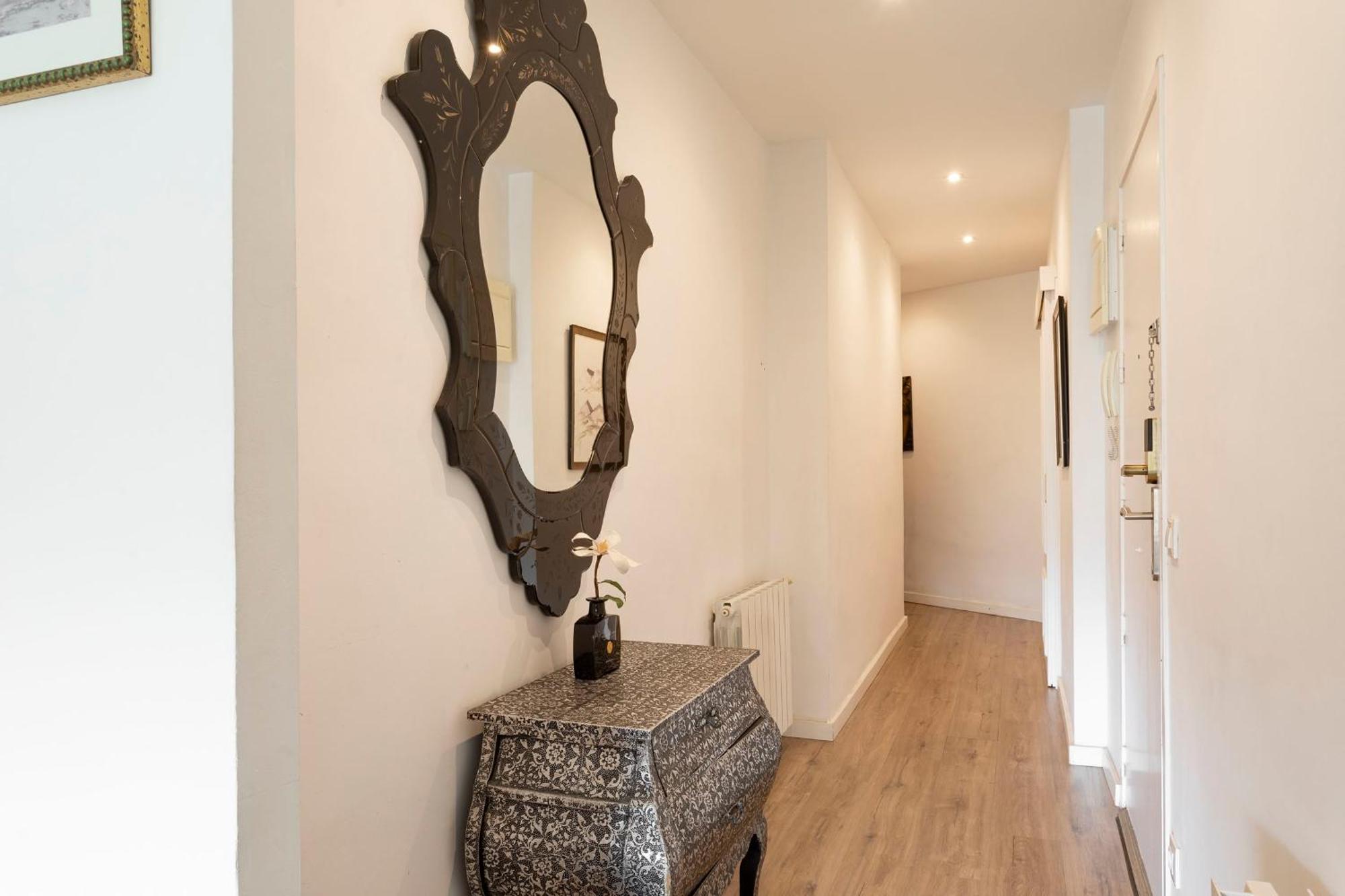 Cozy Apartment Near Fira Gran Via With Ac L'Hospitalet de Llobregat Buitenkant foto