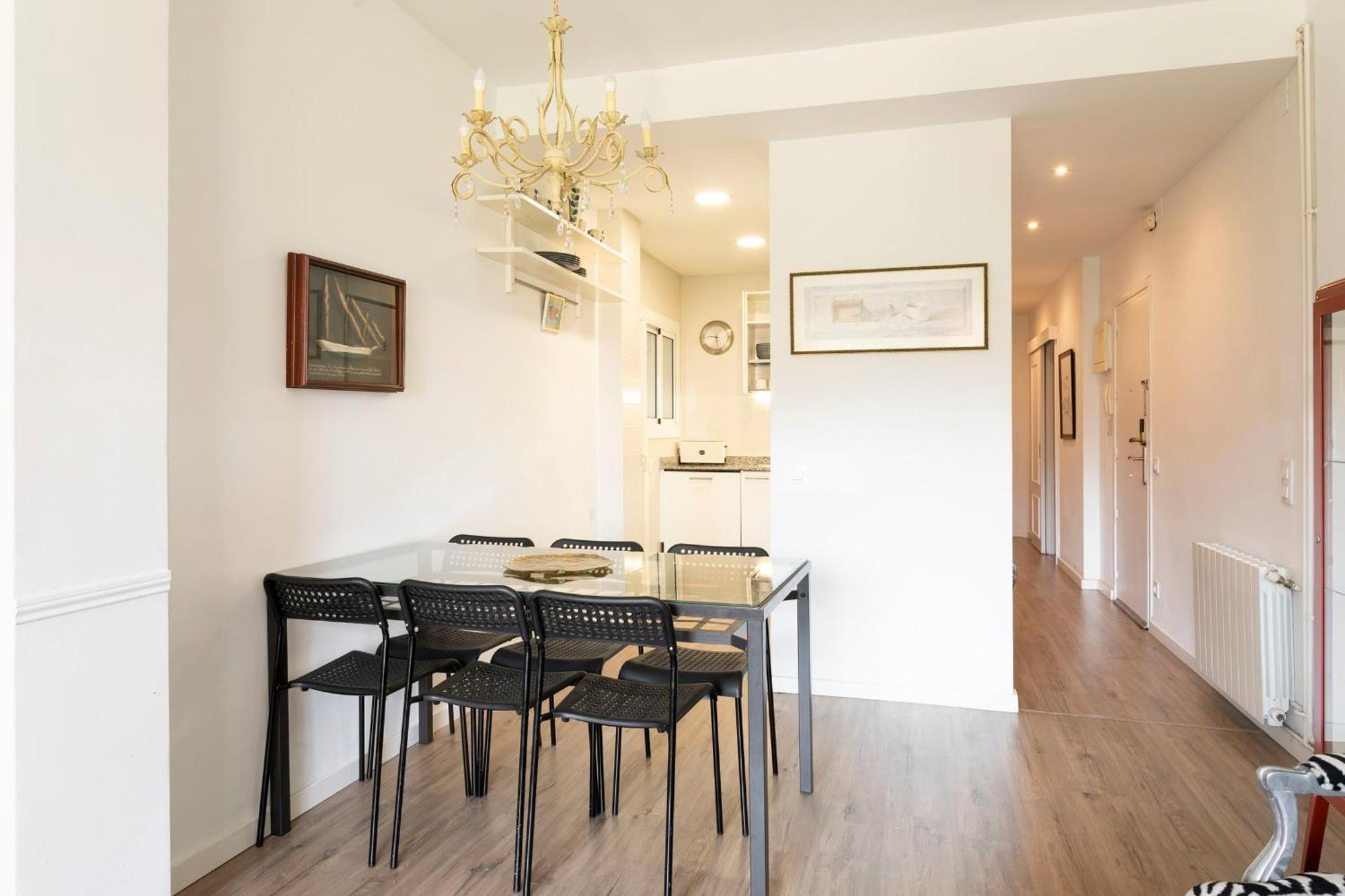 Cozy Apartment Near Fira Gran Via With Ac L'Hospitalet de Llobregat Buitenkant foto